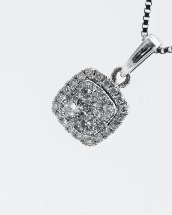 18 CT WHITE GOLD necklace with 0.8ct DIAMOND CUSHION CLUSTER PENDANT - Image 3